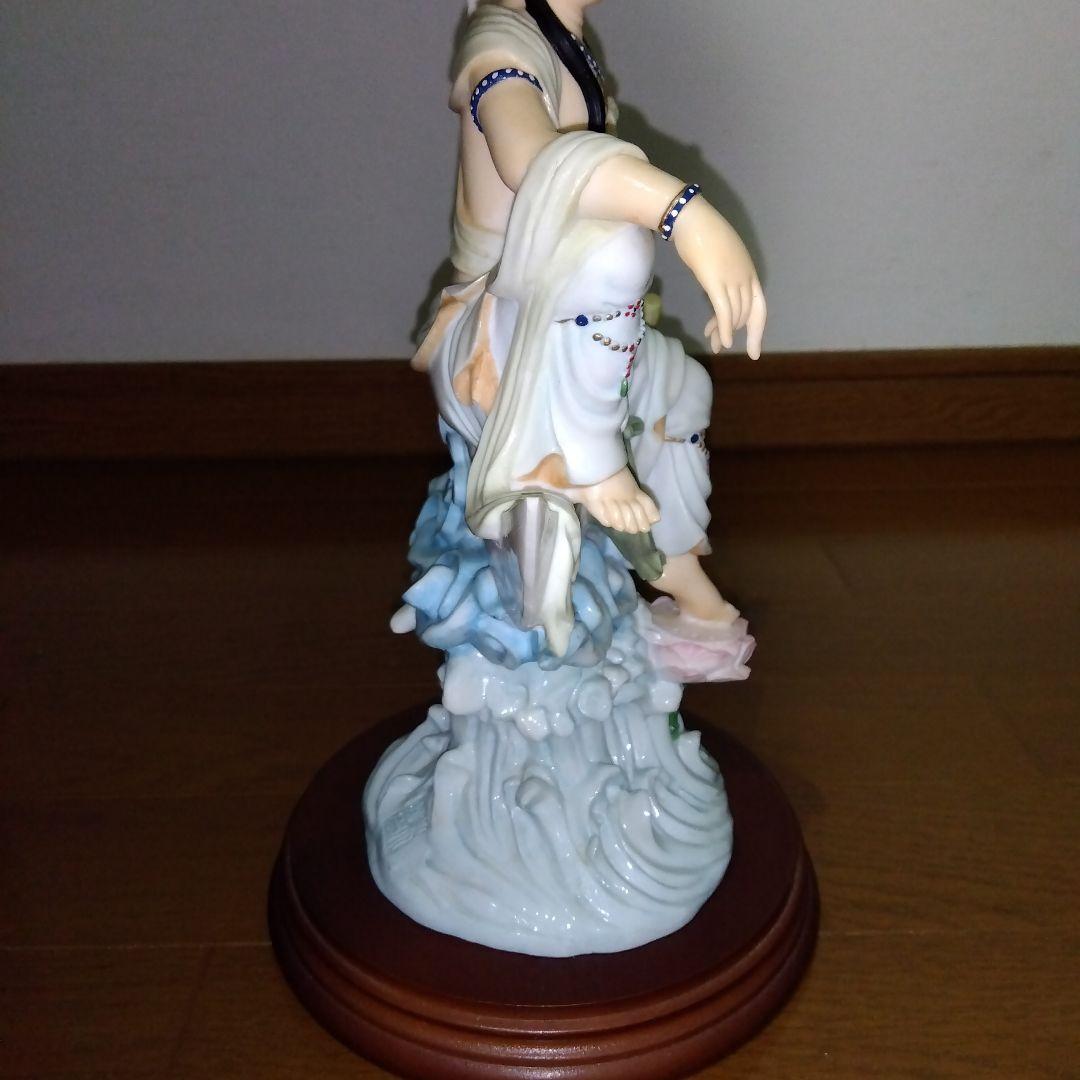 水月観音置き物