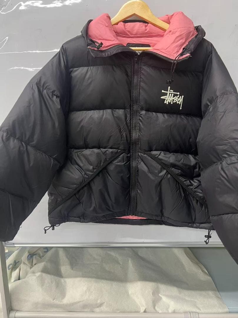 Stussy 刺繍 ブラック Mサイズ ダウンジャケット