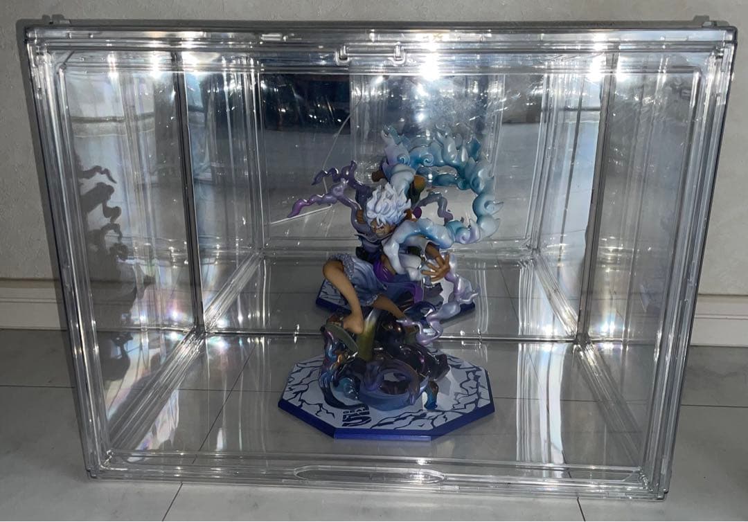 フィギュアケース　大型　2個