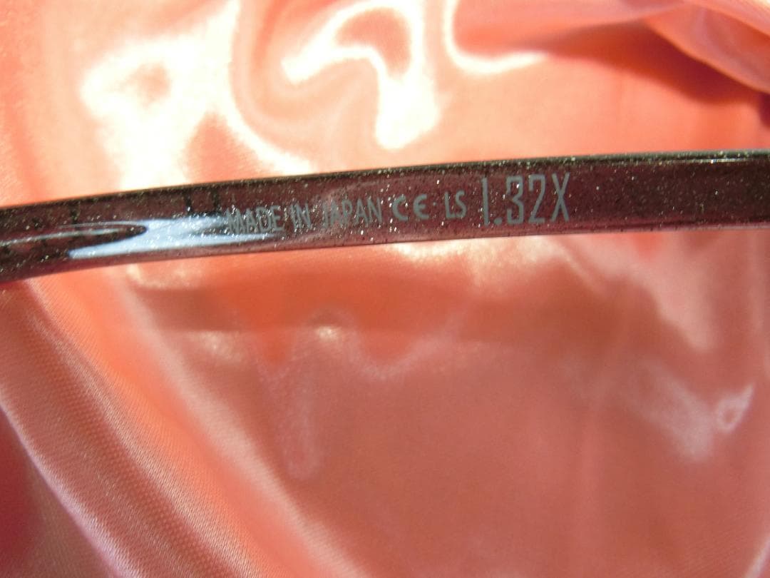 新品未使用☆ハズキルーペ＊ブラックグレー色　1,32倍　ラージ クリアー ケース