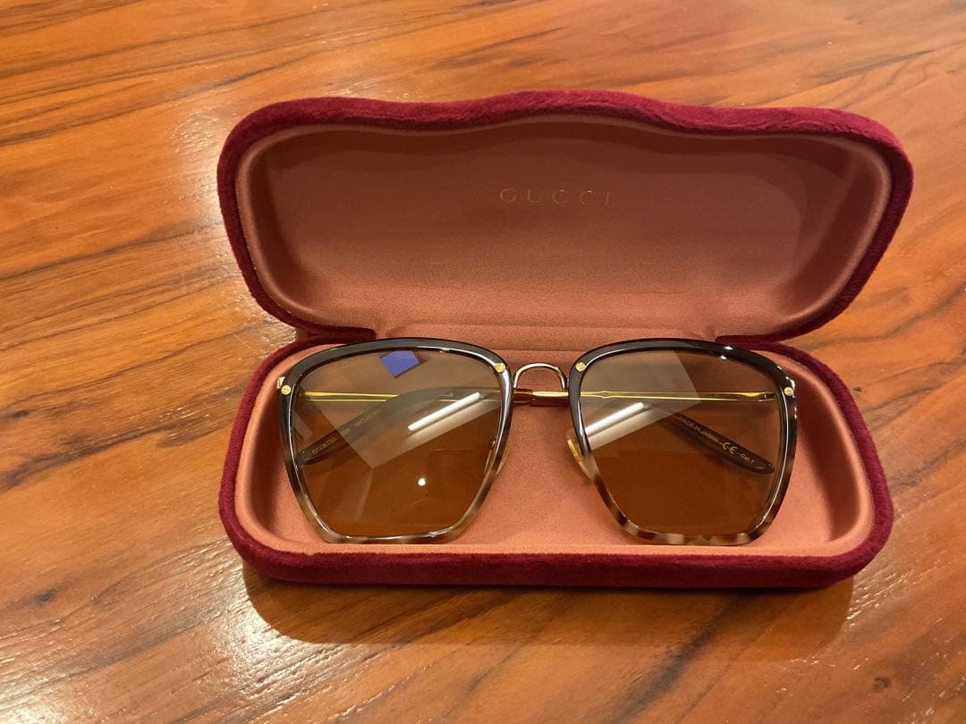 【ごまさん専用ページ】GUCCI ブラウンレンズ ★ベッコウ★専用ケース付き