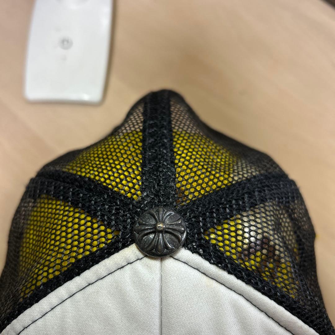 Chrome Hearts メッセージ刺繍 トラッカーキャップ