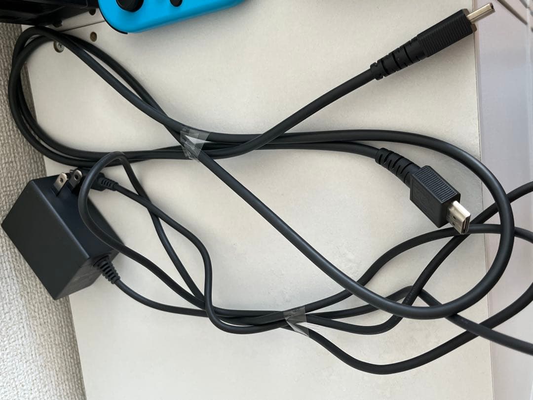 Nintendo Switch 青/赤 本体　箱あり美品 充電器、専用ケース付