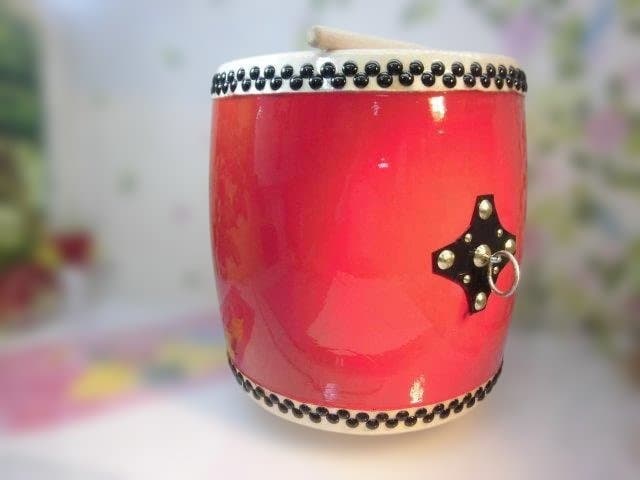 新品未使用(送料無料)26.980円　エイサー大太鼓36cm*40cmバチ付き