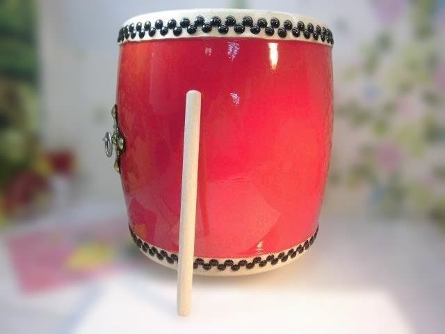 新品未使用(送料無料)26.980円　エイサー大太鼓36cm*40cmバチ付き