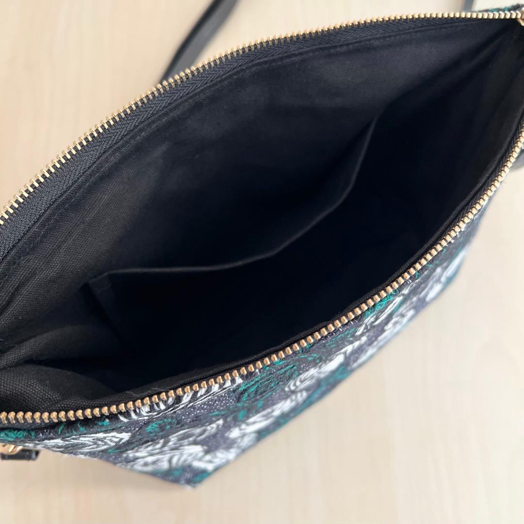 ミナペルホネン rosy navyショルダーバッグMB512-151