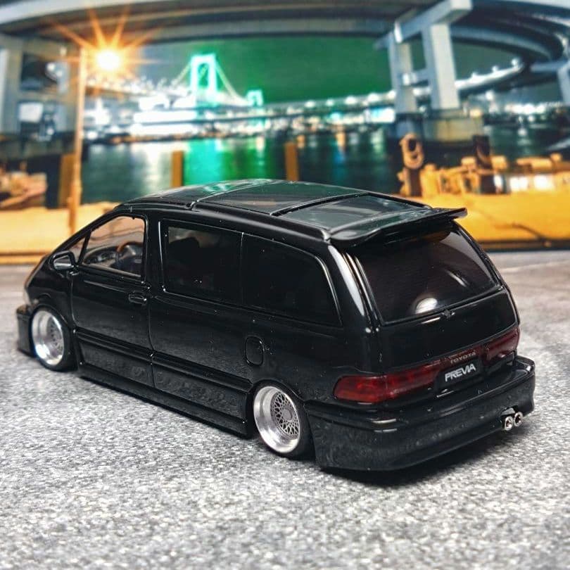 【カスタム品】MORTAL 1/64 トヨタ エスティマ FABULOUS仕様