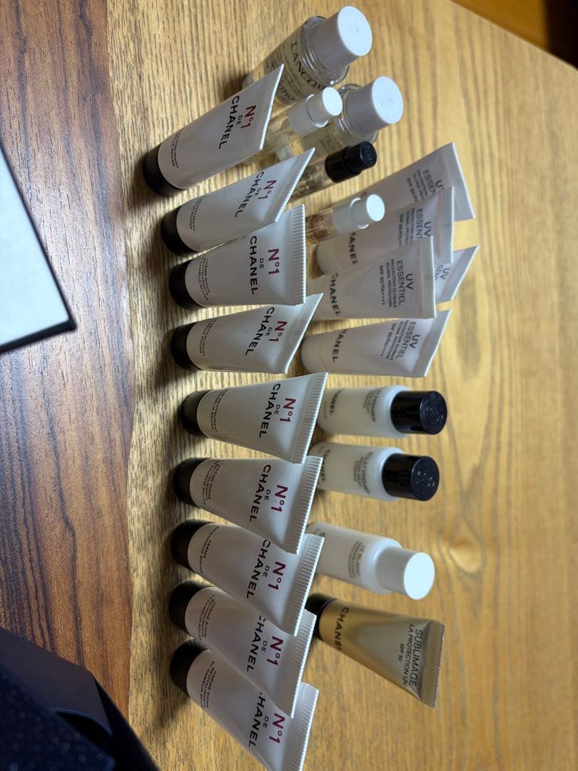 CHANEL(リップグロス、ハイライター、リップスティック) DIOR