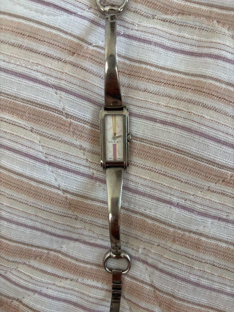 GUCCI レディースウォッチ シルバー