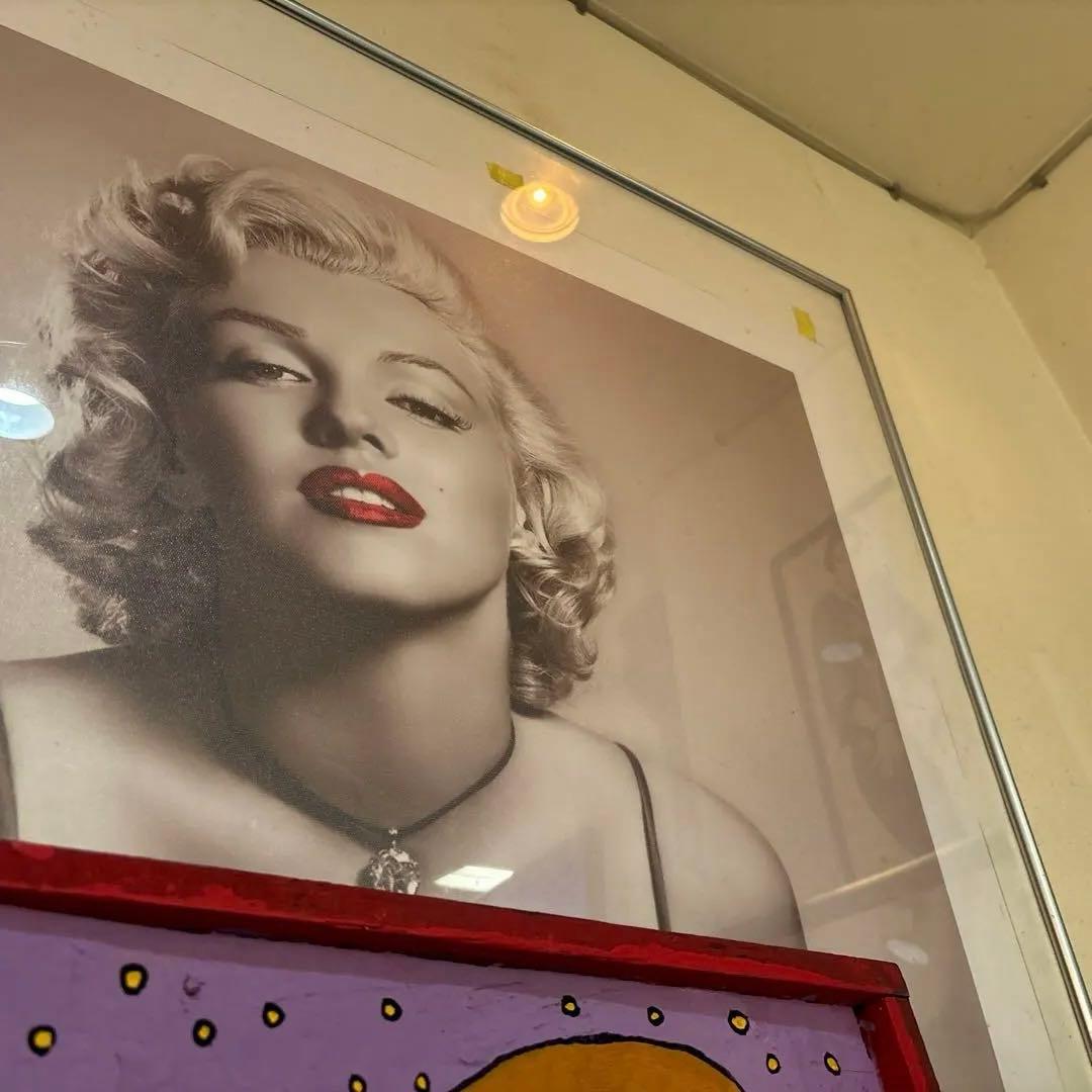 超貴重 マリリン・モンロー モノクロ写真 ７０cm✖️５０cm