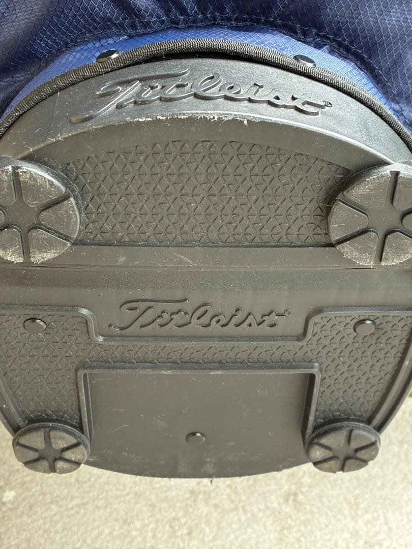 Titleist キャディバッグ 　　　ネイビー/レッド、スタンド式