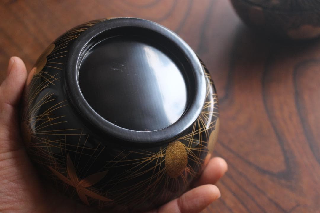 デッドストック！時代黒漆に極上松竹梅蒔絵の映える煮物椀2点（検輪島塗雑煮椀蒔絵椀