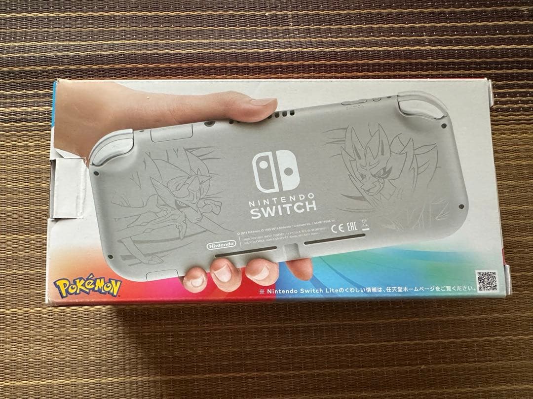 任天堂 Switch Lite 本体　ポケモンモデル