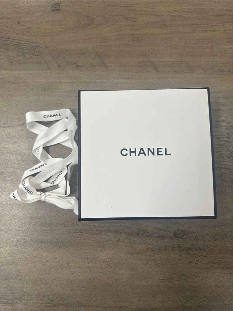 新品未使用！CHANEL 美容液　ハンドクリーム