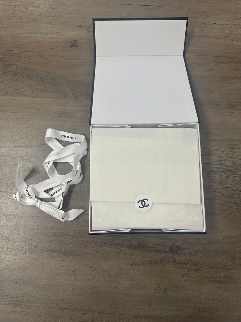 新品未使用！CHANEL 美容液　ハンドクリーム