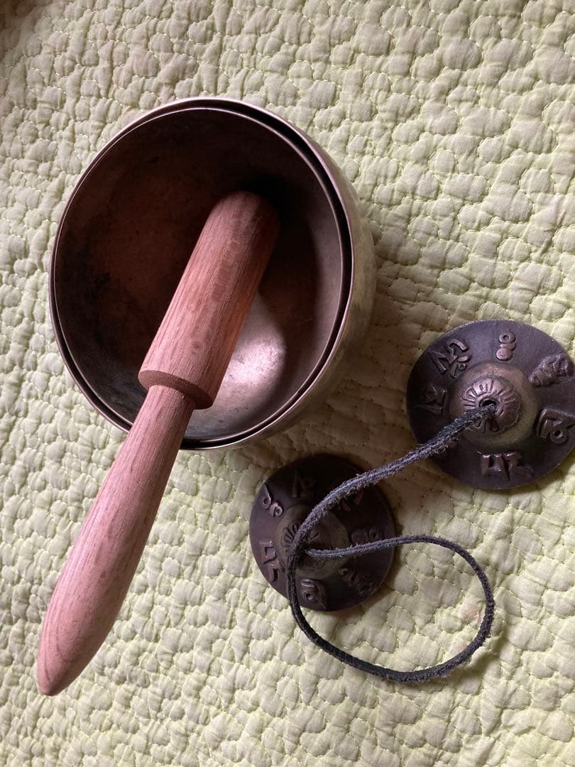 シンギングボウル2個とティンシャのセット