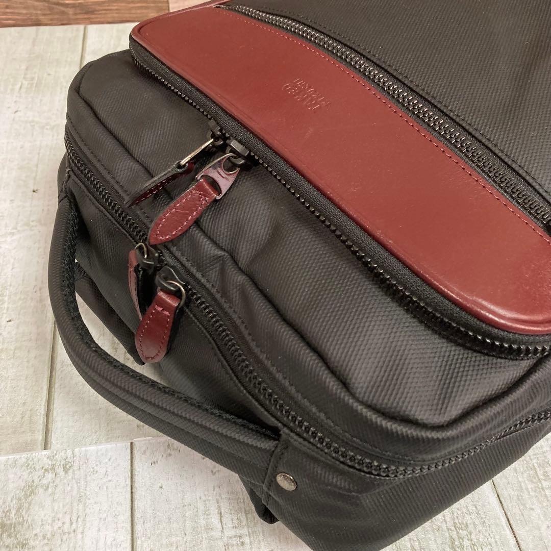 ✨極美品✨　タケオキクチ　現行品　B4可　PC収納　バックパック　ブラック　黒