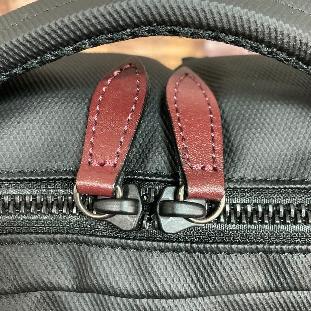 ✨極美品✨　タケオキクチ　現行品　B4可　PC収納　バックパック　ブラック　黒