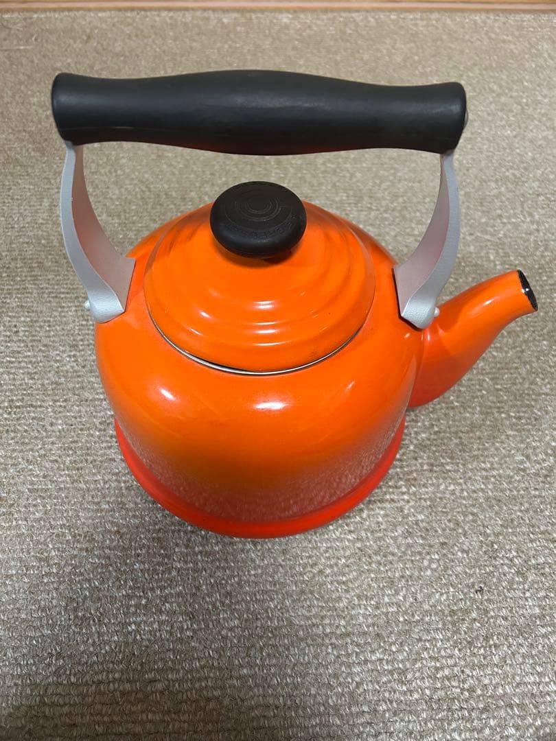 新品未使用　ル・クルーゼ ケトル 2.1Lアルミダイキャストハンドル