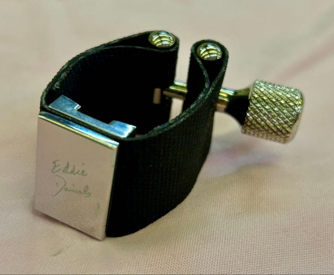 エディーダニエルズ エクスプレッションズ B♭クラリネット用リガチャー プラチナ