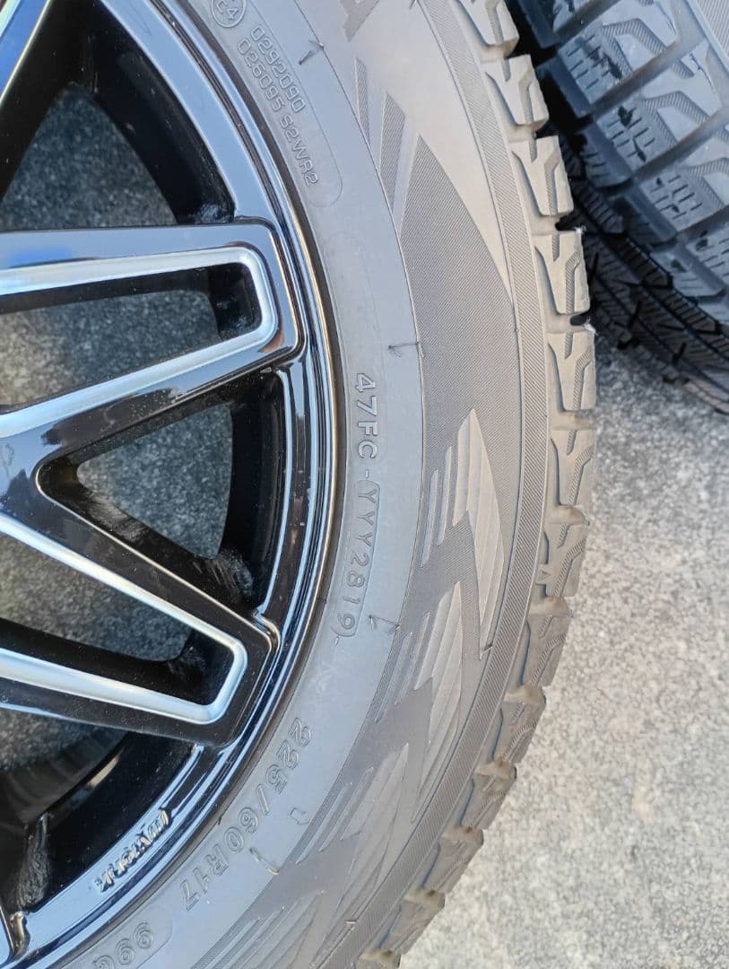 専用商品　1７インチ　ホイール・タイヤ４本セット　スタッドレス　タイヤカバー付き