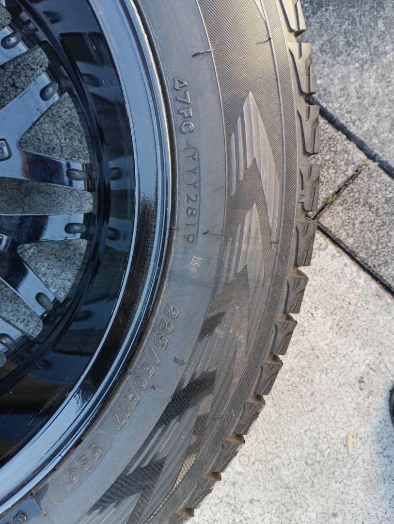 専用商品　1７インチ　ホイール・タイヤ４本セット　スタッドレス　タイヤカバー付き