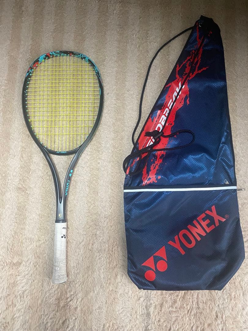 YONEX ジオブレイク70Sラケットケース、ストリング、タイヤグリップ3色付き