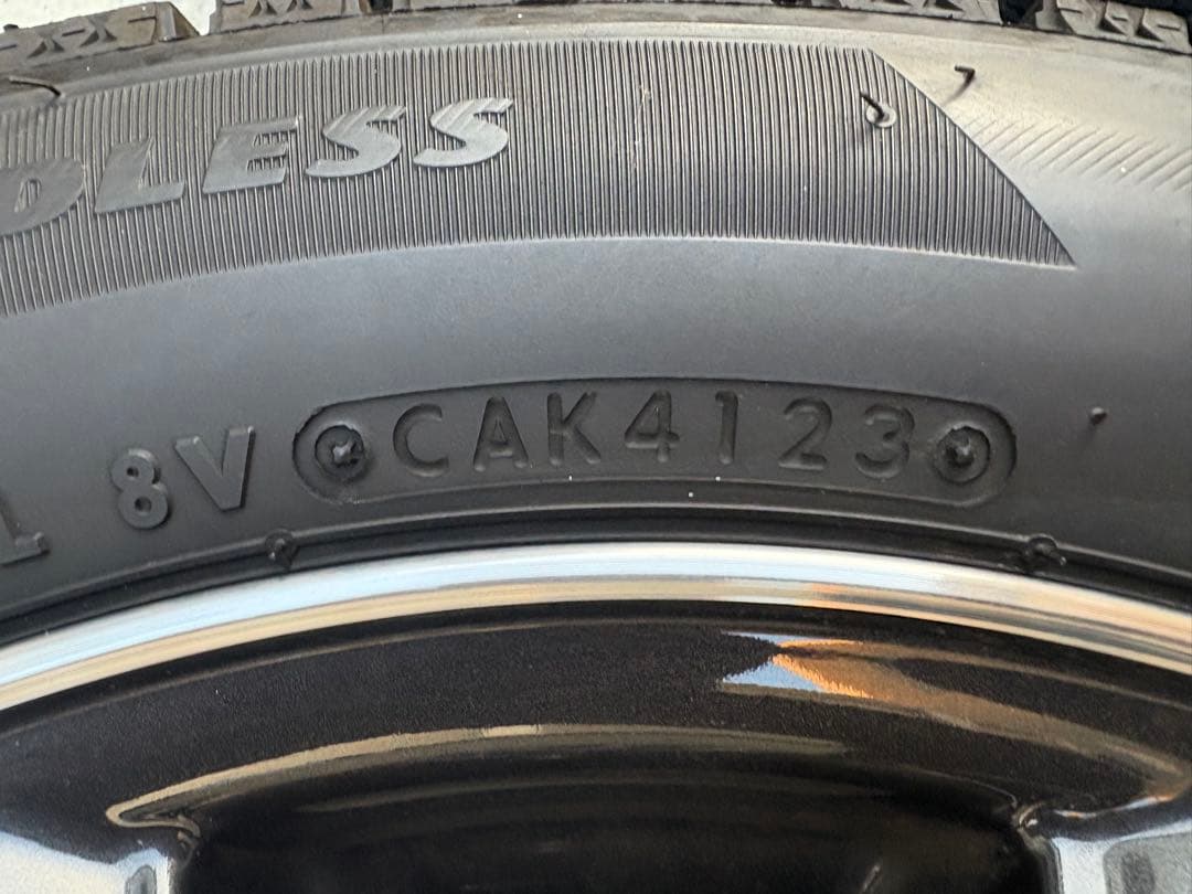 幸！NBOX スタッドレスタイヤ　2本セット