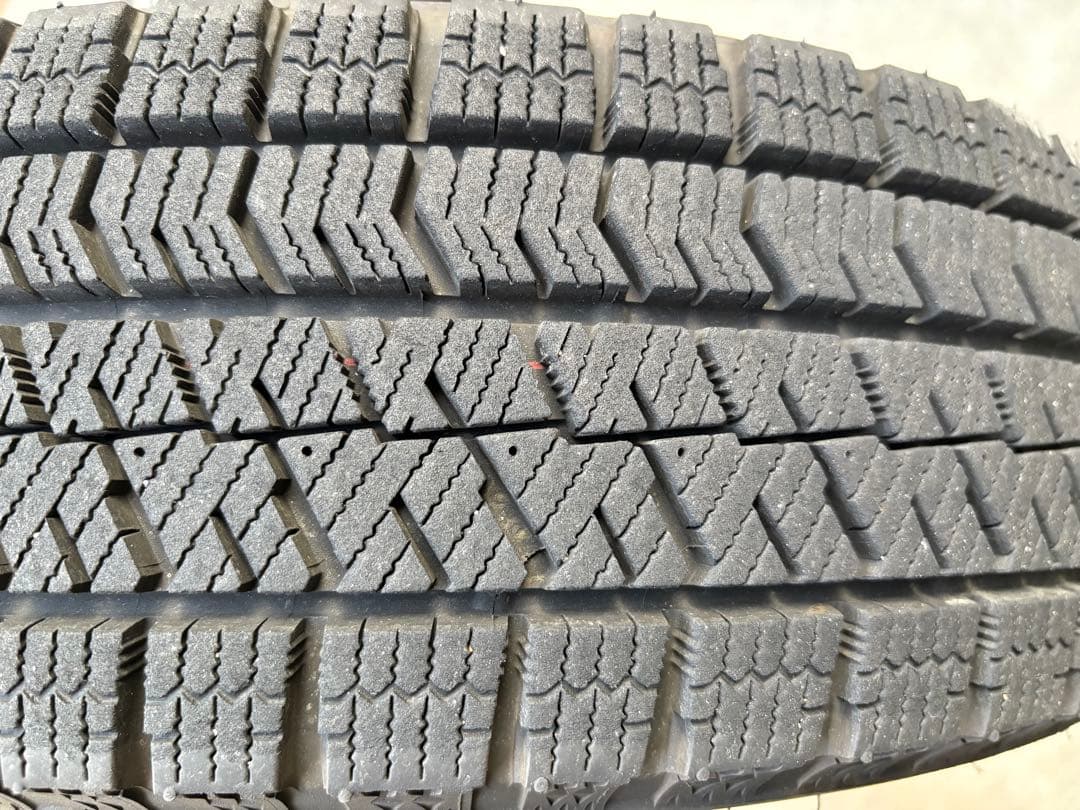 幸！NBOX スタッドレスタイヤ　2本セット