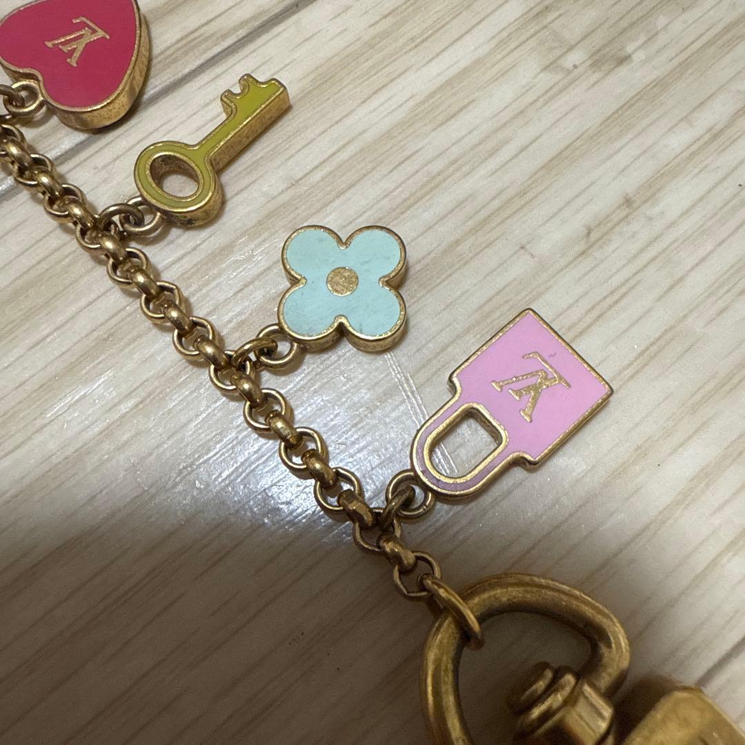 ルイヴィトン　LOUIS VUITTON バッグチャーム
