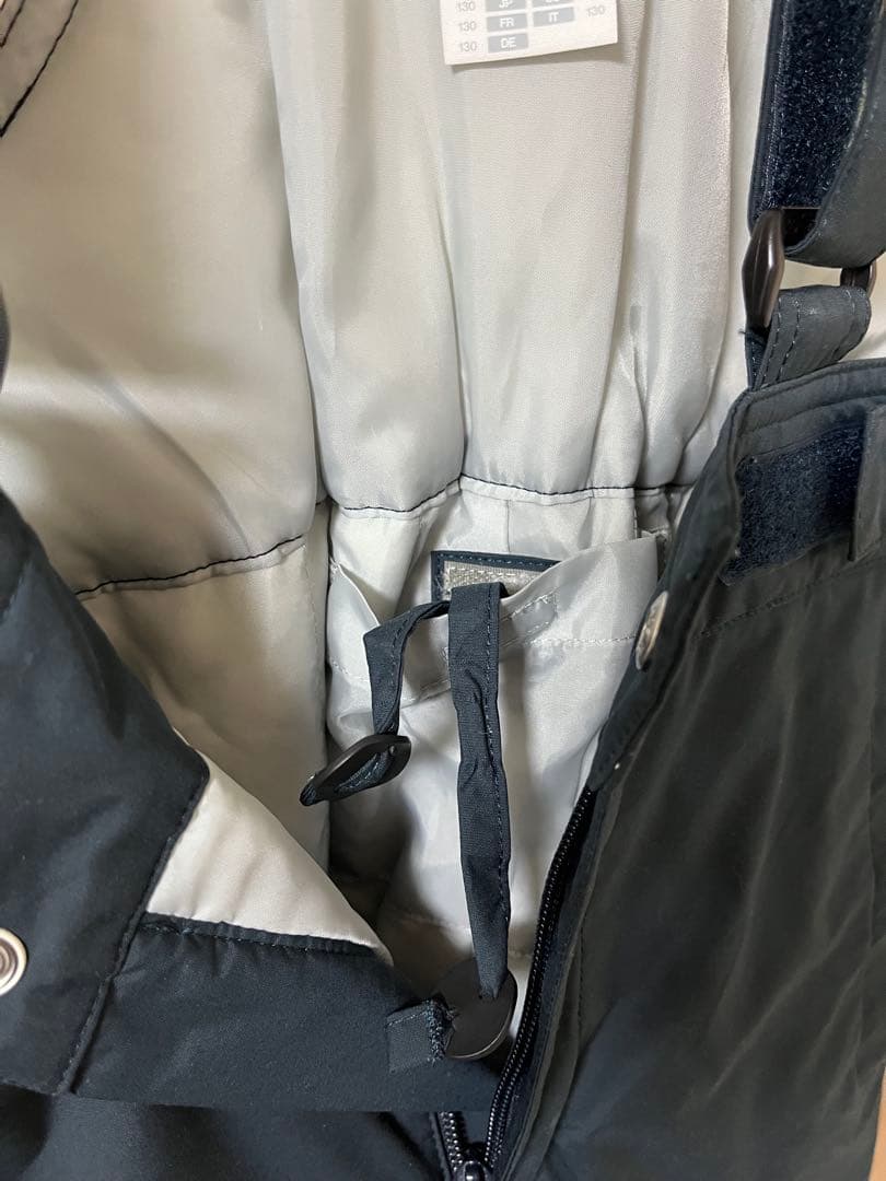 【美品】デサント スキーウェア 130 ジュニア 上下セット サイズ調節機能付