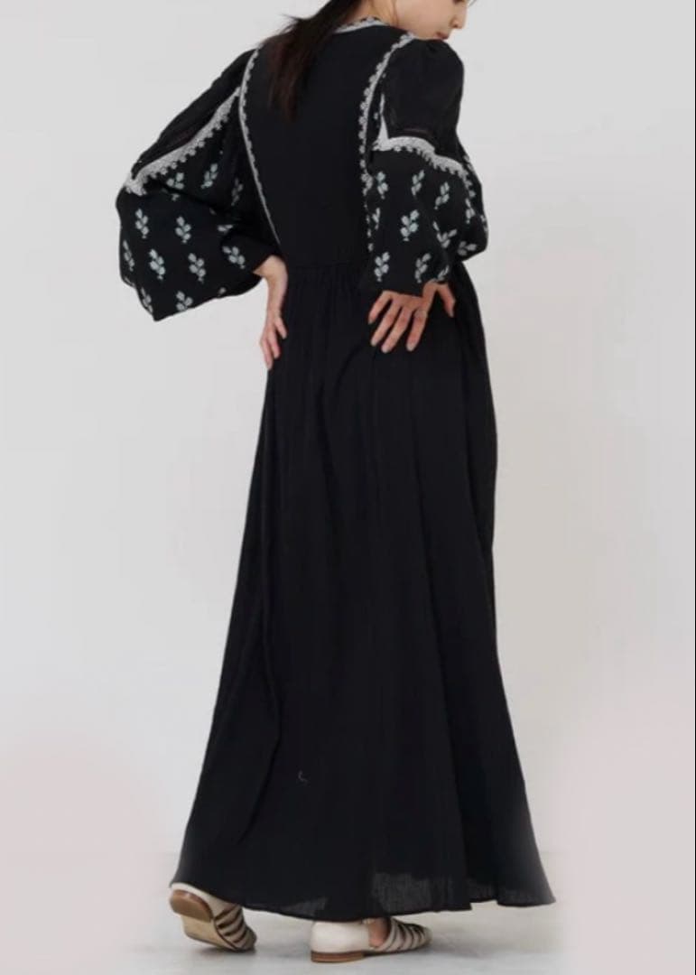 ももこ【ヌキテパ】 コットン ガーゼ リーフ エンブロイダリーヨークドレス