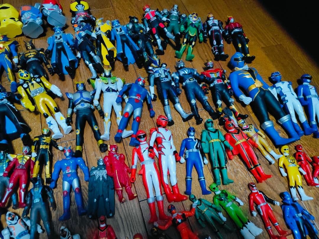 ウルトラマン 怪獣 ソフビ ガン消し 仮面ライダー フィギュア まとめ 大量