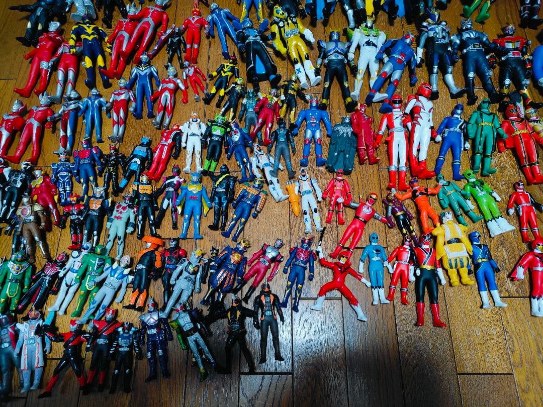 ウルトラマン 怪獣 ソフビ ガン消し 仮面ライダー フィギュア まとめ 大量