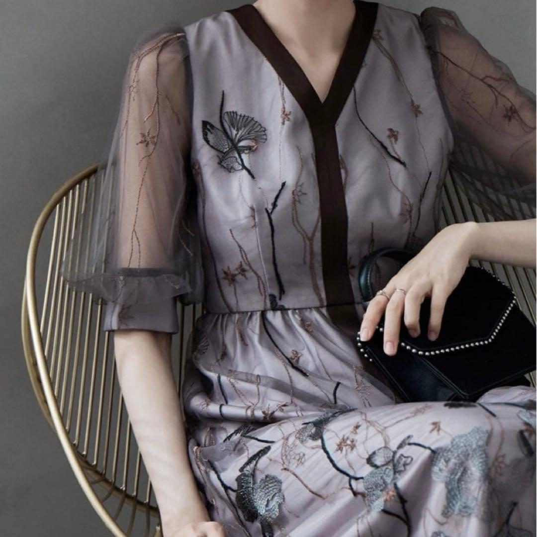 etoll. 刺繍レースVネックドレスワンピース パープル　M