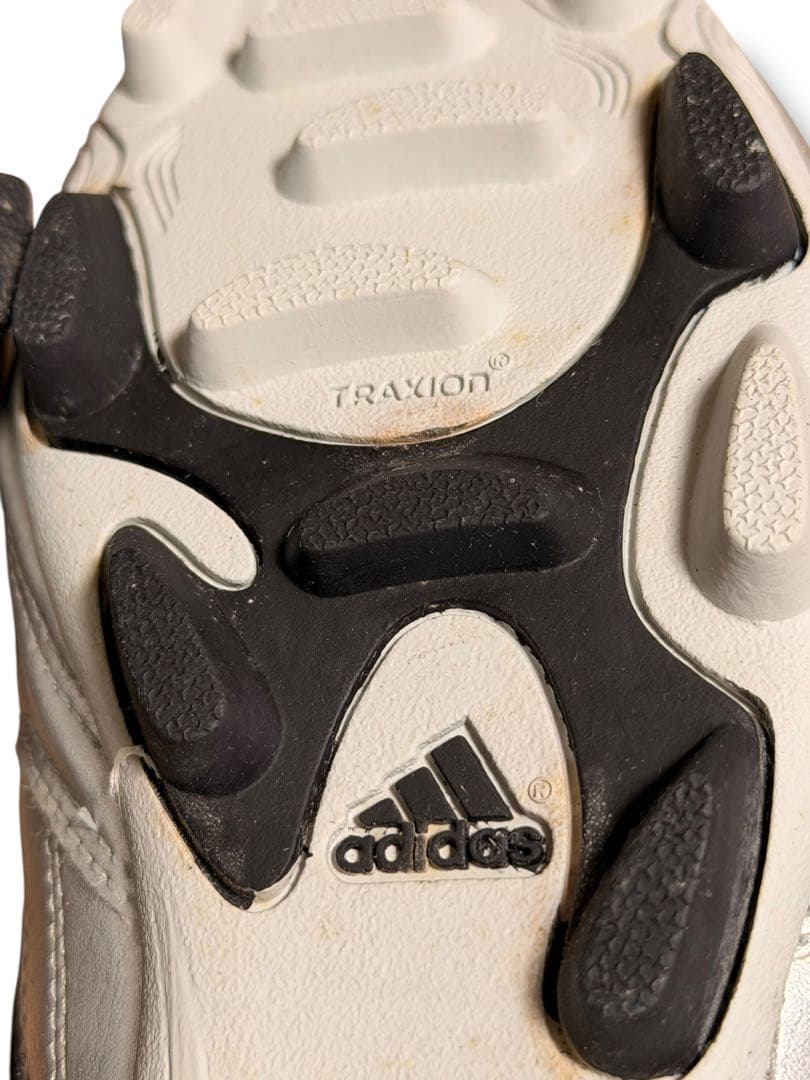 #adidas TRAXION TURF ターフ用 サッカーシューズ　フットサル
