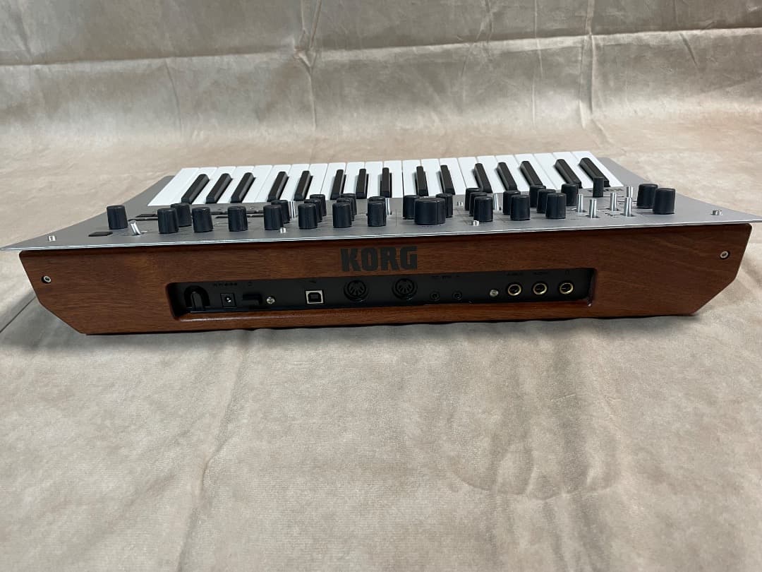 鍵盤楽器 KORG minilogue
