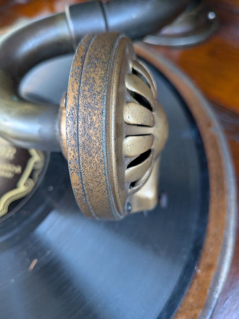 ヴィンテージ木製蓄音機