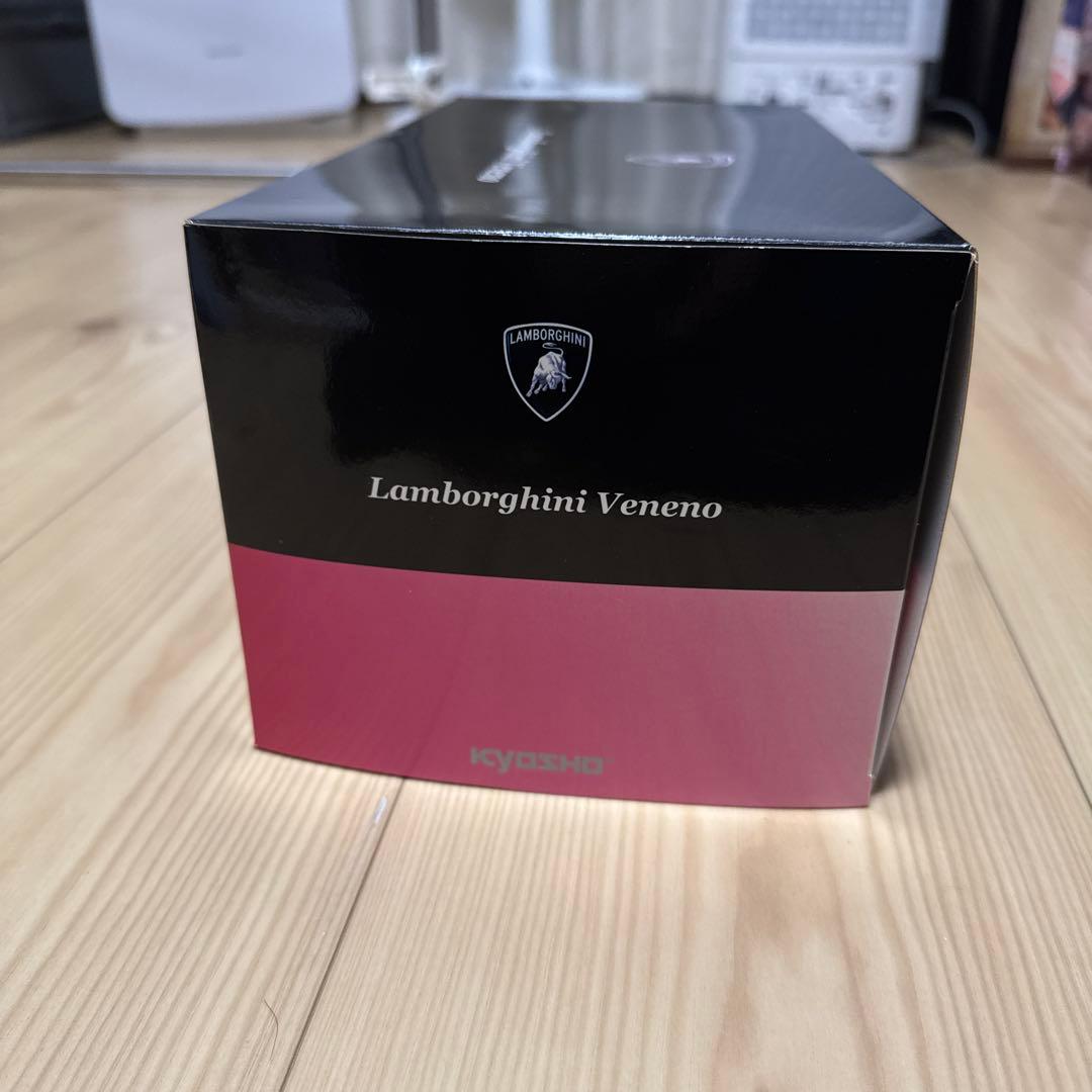 Lamborghini Veneno ミニカー 1/18