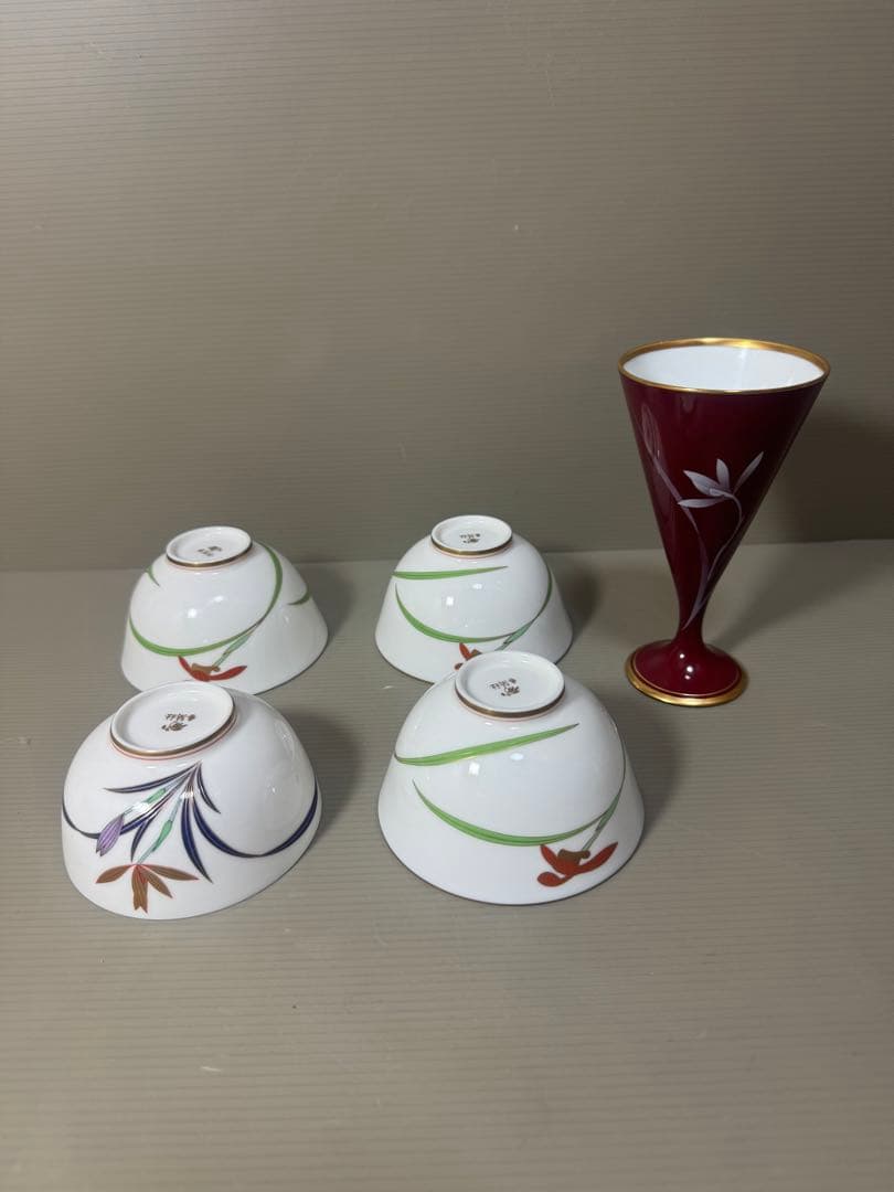 2185 香蘭社　ワインカップ1客　湯呑4客　金彩