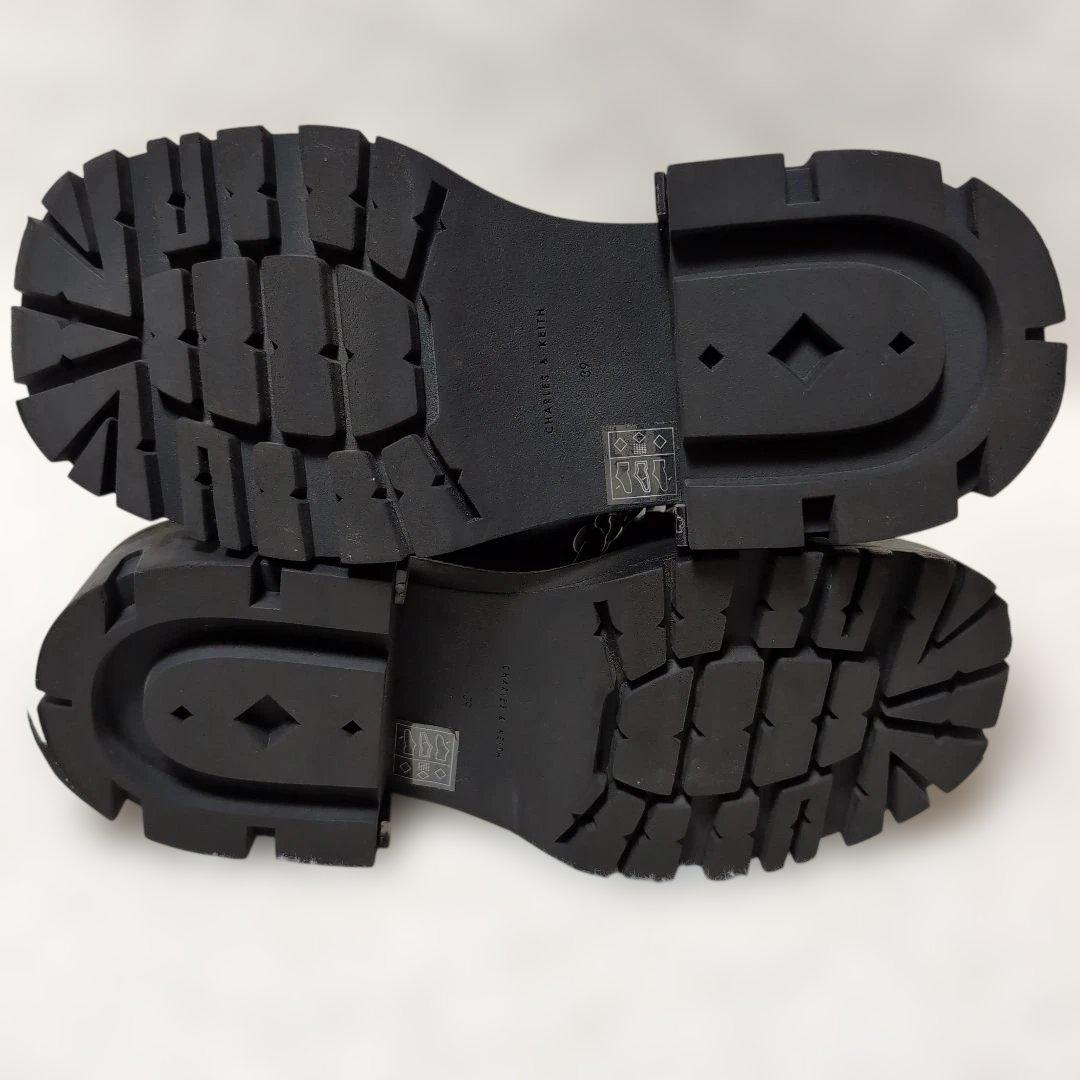✧美品【チャールズ＆キース】レースアップブーツ黒　厚底　チェーン　24.5