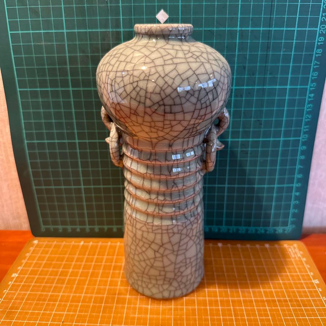 中国美術　哥窯(かよう) 花瓶です