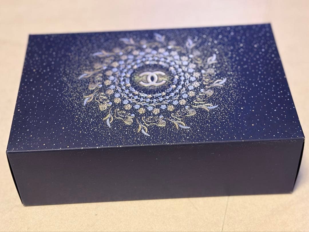 新品未開封　シャネル　リップネイルケアセット　ホリデー　クリスマスコフレ2025