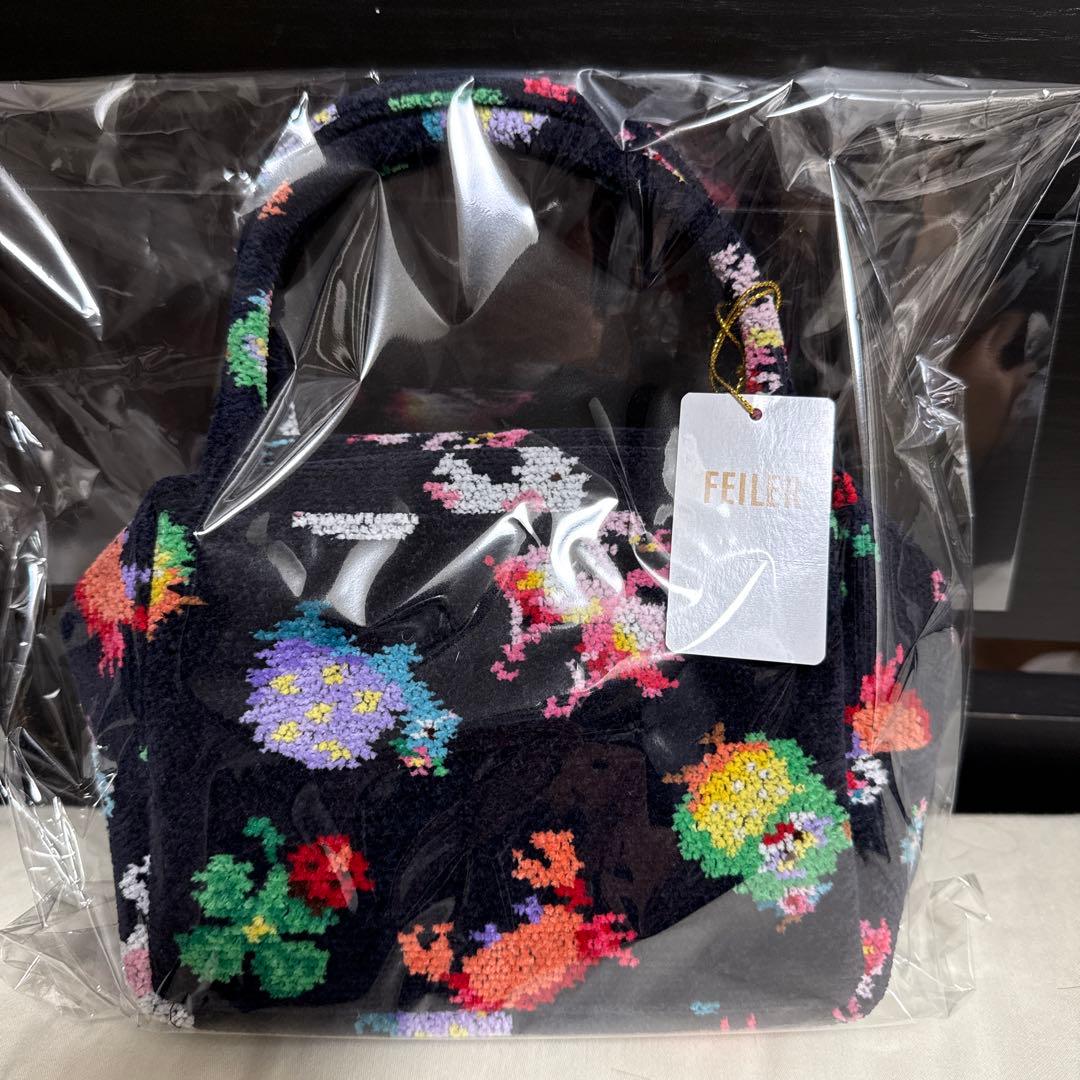 【定価での販売】フェイラー　ファンキーフォーチュン　ミニキューブバッグネイビー