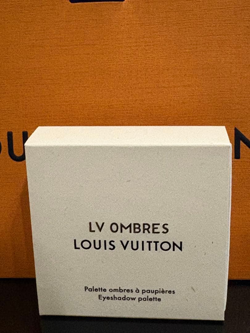 【美品】LOUIS VUITTON アイシャドウパレット モノグラム・ルージュ