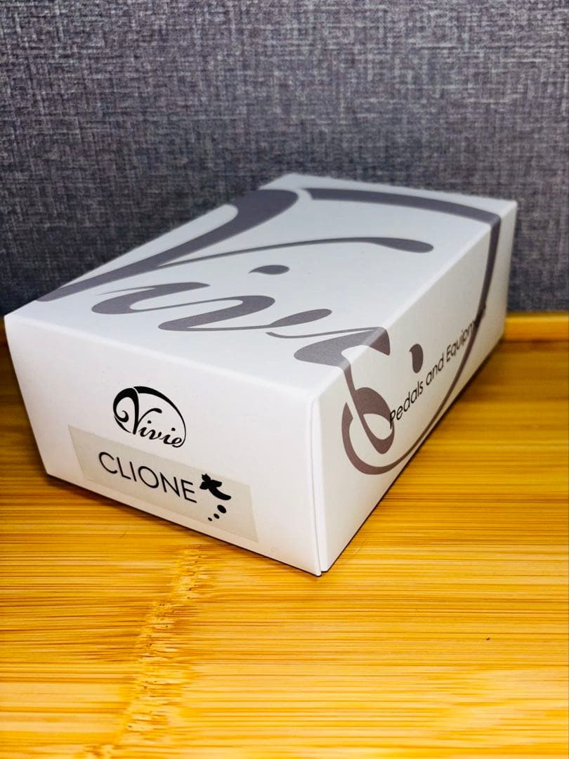 ギター Vivie / CLIONE