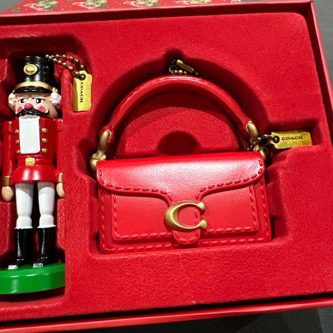 【希少】新品未使用COACH クリスマス　オーナメント　チャーム　くるみ割り人形