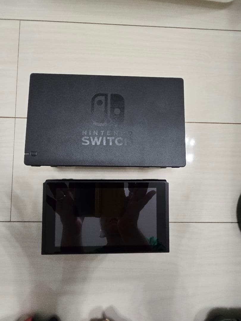 Nintendo Switch 本体 + ゲームソフト2本　その他いろいろ