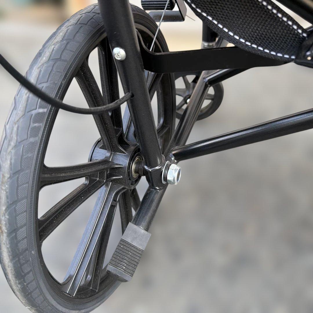 介助用 折りたたみ車椅子 ノーパンク 介助ブレーキ付 【A-265】