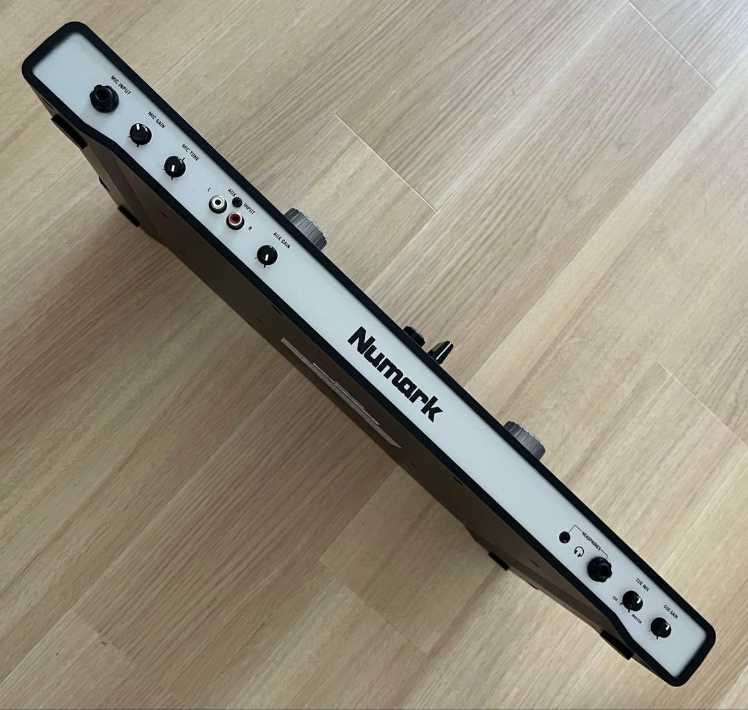 ⑤Numark iDJ Pro iPad用 DJコントローラー ケース付き